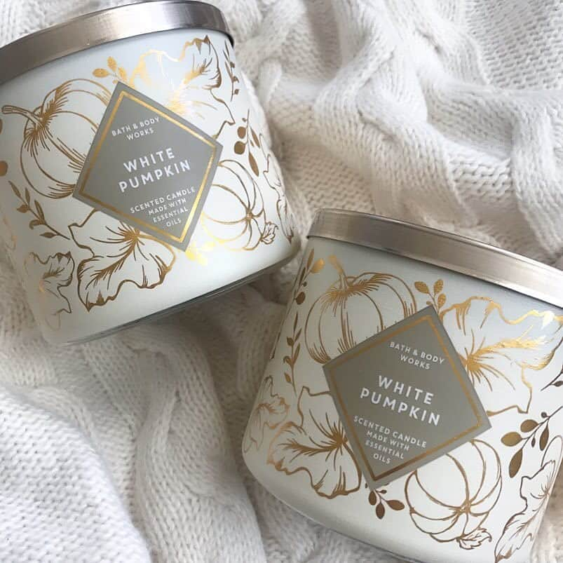 Bath & Body Worksさんのインスタグラム写真 - (Bath & Body WorksInstagram)「If you could only have 1 Fall Candle, which fragrance would you pick?! 👇」9月3日 4時02分 - bathandbodyworks