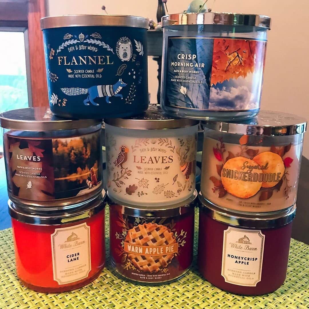 Bath & Body Worksさんのインスタグラム写真 - (Bath & Body WorksInstagram)「If you could only have 1 Fall Candle, which fragrance would you pick?! 👇」9月3日 4時02分 - bathandbodyworks