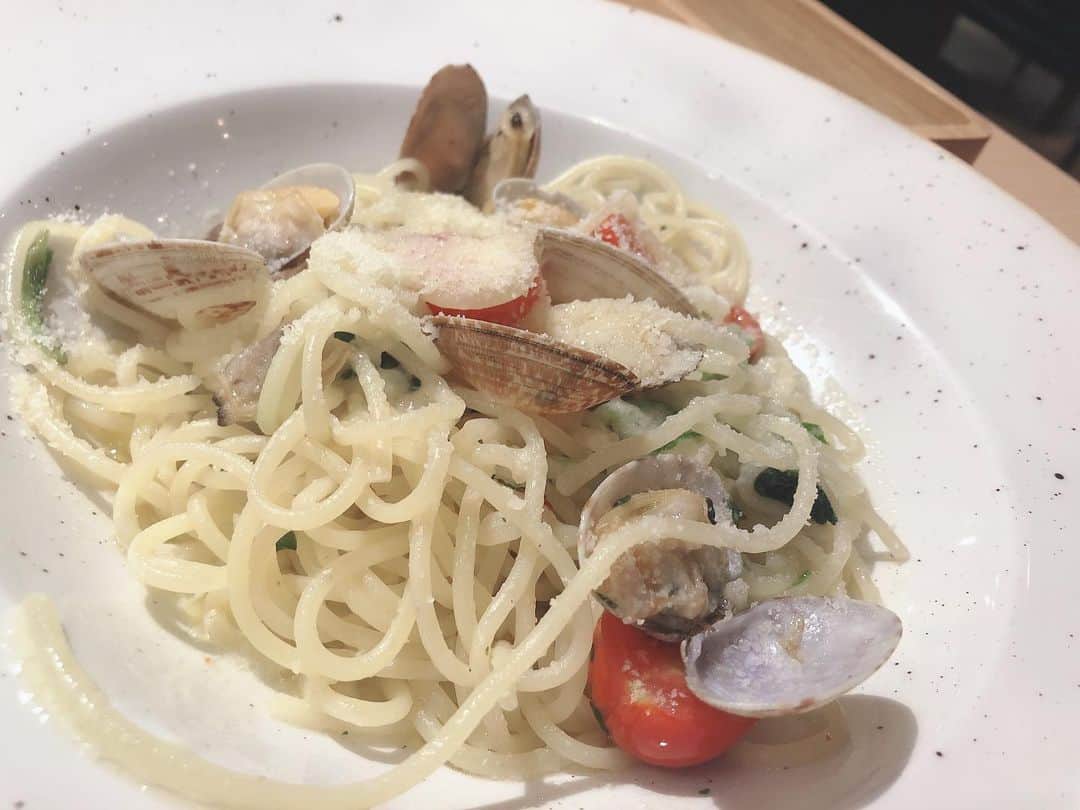 二宮ひかりさんのインスタグラム写真 - (二宮ひかりInstagram)「・ ・ ・ 実は今日、あ、昨日か！ 河合あすなさんとご飯いきました♡ ・ しゅきぴすぎた‪(*´꒳​`*) ・ ご飯もお買い物も楽しかったです♡ お話沢山聞いてくださって ありがとうございました(*¨*) ・ もう会いたいwww ・ ・ #av女優 #二宮ひかり  #にのひー  #アタッカーズ #アタッカーズ専属 #河合あすな  #しゅきぴ  #らぶみ  #デート」9月3日 4時27分 - hikari_ninomiya_