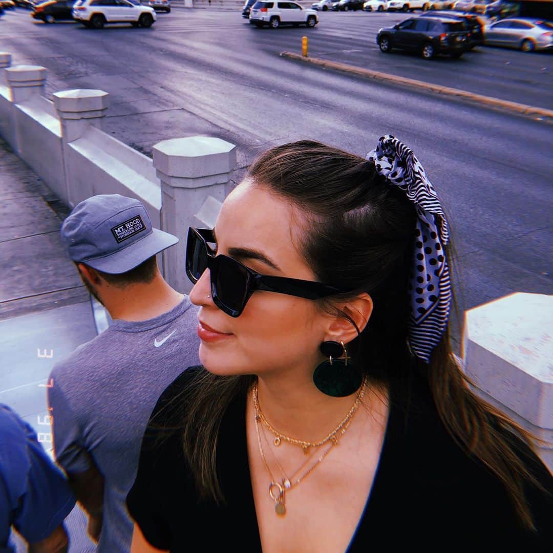 Bruna Unzuetaのインスタグラム：「👀」