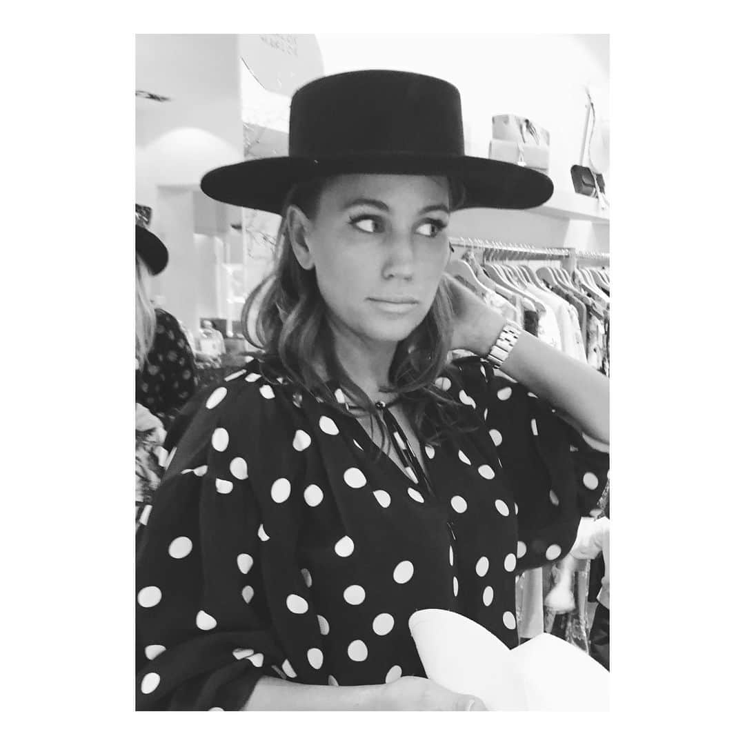 のインスタグラム：「HAT TRICK 🎩 Polka dot pickings and @sarahjcurtis.collections hats with @julesrobinson82 @collectiveonqueen 64 Queen Street Woollahra 👑 . . #Cocoribbon #bohemeluxe #luxe #luxefabric #silk #timeless #hats #fashion #boutique #blouse #dress #shop #love #instastyle #london #sydney #ruffles #julesandcam #julesrobinson #monochrome #polkadot #blackandwhite #mafs #mafsaustralia #limitededition」