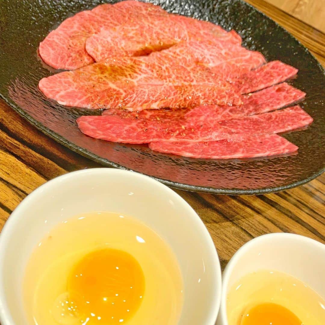 楠みゆうさんのインスタグラム写真 - (楠みゆうInstagram)「土日いつもお肉たべてる(*´꒳`*)笑﻿ しあわせ(*´◒`*)﻿ ﻿ #焼肉 #ブルス #ユッケ #bulls ﻿ ﻿ ⚠︎男の人からのdm.コメントいらないです﻿ 送ってきた人ブロックします」9月2日 19時59分 - miyuu_yuzuriha