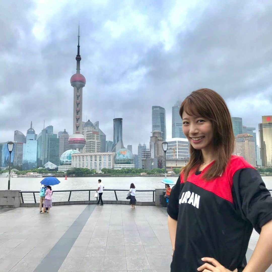 海老原優香さんのインスタグラム写真 - (海老原優香Instagram)「上海タワー🗼  明日のチェコ戦に向けた前日練習を取材しました！ ・ 滞在4日目も大雨☔️ 上海の乾燥と、急な雨寒で風邪をひき、声がらがらしています。 ごめんなさい🤧  なので、お昼ご飯はお粥。 昨日は火鍋にしてしまったので、胃にも良さそうです☺️ みなさまも体調にお気をつけて 今週も頑張りましょう❣️ ・ #上海タワー #お粥#火鍋 #shanghai  #fiba #basketball  #day4」9月2日 20時28分 - ebioffi