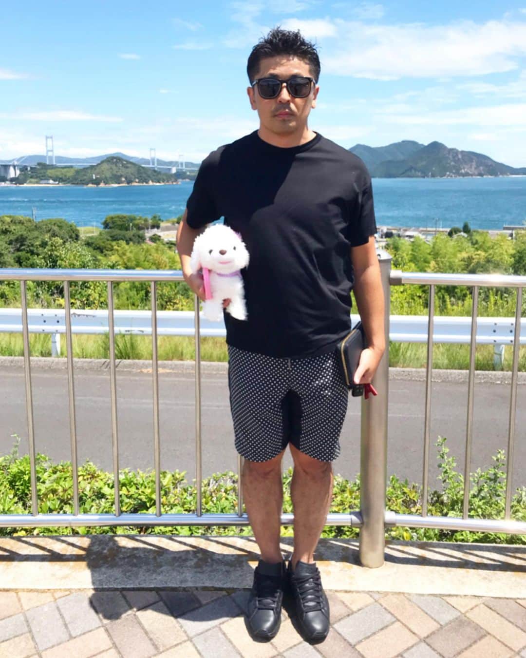 西村彩香さんのインスタグラム写真 - (西村彩香Instagram)「. . 👨🏻‍🦱と🐶と👧🏻👧🏻と。 . . #姪っ子の愛犬ハムちゃん #なんでハムちゃんなのかは謎」9月2日 20時32分 - leimoni_n
