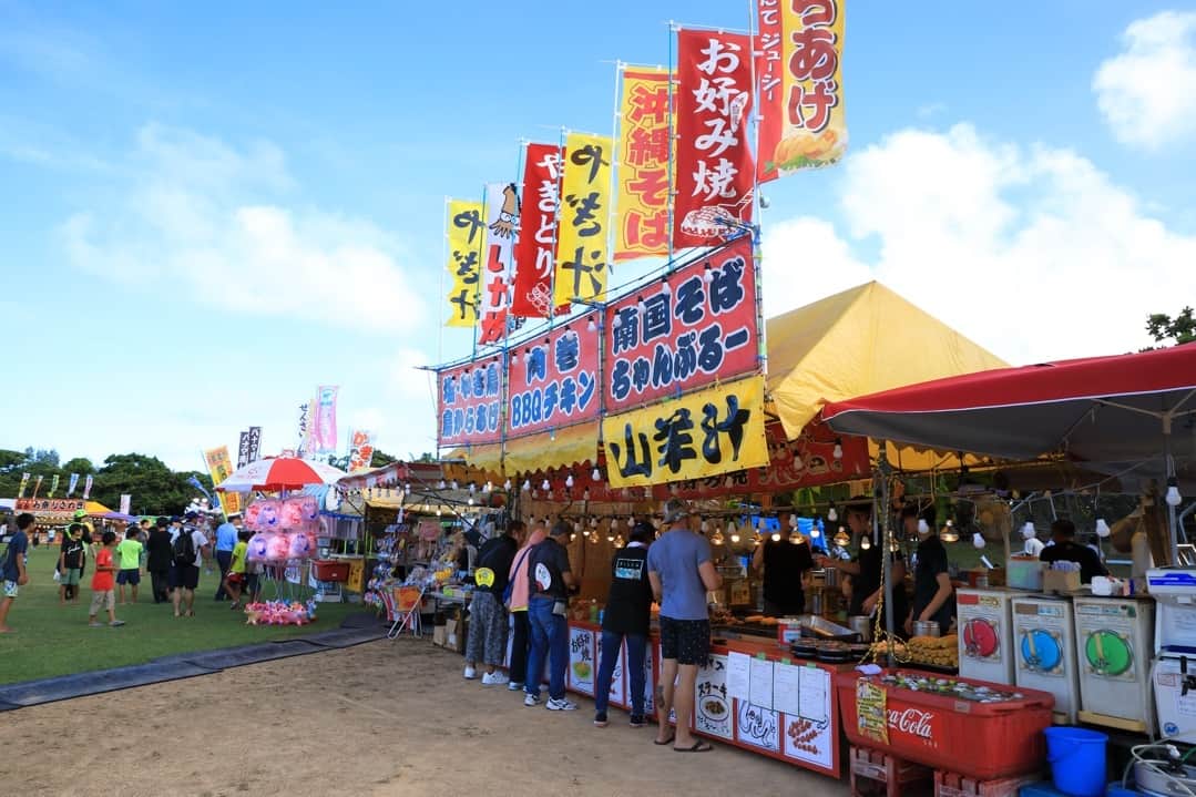 現地発信の旅行サイト「たびらい」さんのインスタグラム写真 - (現地発信の旅行サイト「たびらい」Instagram)「【沖縄・うるま市】先週末、うるま市で開催された「うるま市エイサーまつり」の風景をお届けします。今回、沖縄で見られなかった方も、ぜひ次回は現地に見に来てくださいね♪⠀ :⠀ #たびらい #tabirai #たびらい沖縄 #沖縄 #沖縄県 #ローカル旅行 #旅行好き #travelgram #旅行 #旅行好きな人と繋がりたい #travel #loves_okinawa #エイサー #okinawa #イベント #event #エイサー祭り #うるま市エイサーまつり #うるま市 #沖縄旅行 #沖縄の夏 #夏の風物詩 #沖縄好き #沖縄観光 #伝統芸能 #青年会 #沖縄好きな人と繋がりたい #沖縄一人旅 #夏の定番 #沖縄病」9月2日 21時02分 - tabirai