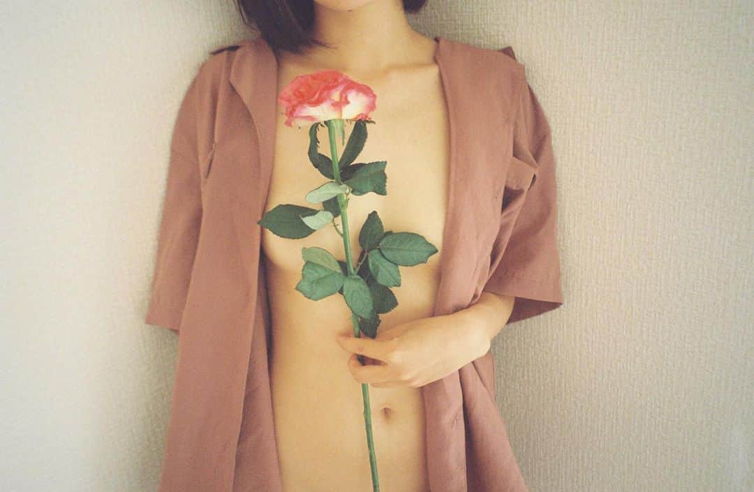 花盛友里のインスタグラム：「かわいいヌード追求したーい！♡ @nuidemita_hanamori」