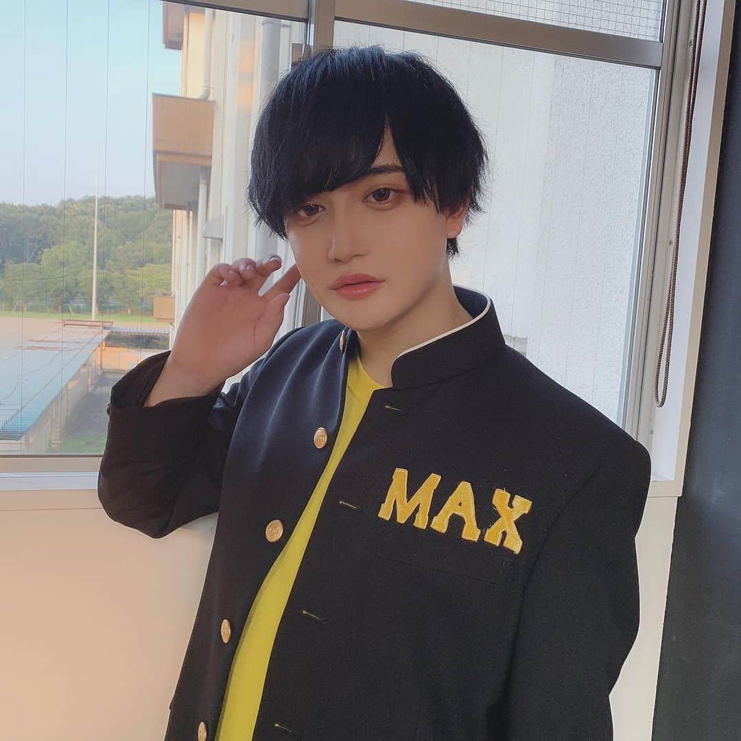 やっぴのインスタグラム：「現役で通るくね？」