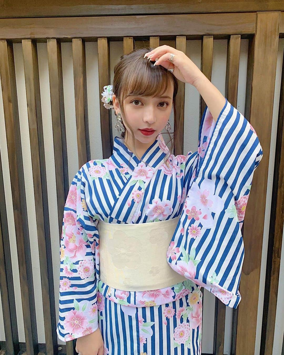 平尾優美花（ゆみちぃ）さんのインスタグラム写真 - (平尾優美花（ゆみちぃ）Instagram)「浴衣の写真たくさんあるんだけど、たくさん貼ると飽きられちゃうかあ、、、？🤔🤔」9月2日 21時53分 - hirao_yumika