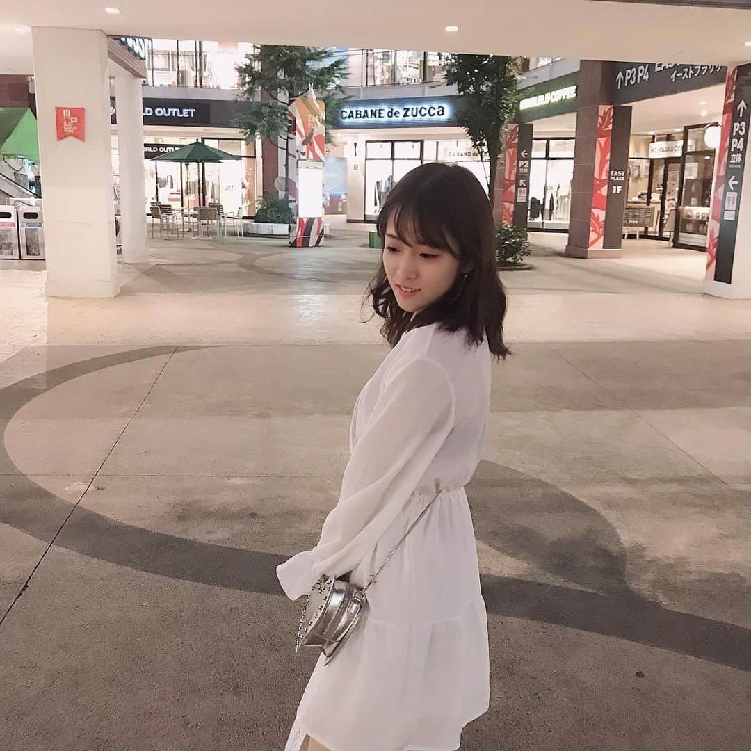 市川愛美のインスタグラム：「おくればせながら 8/26に20歳になりました⸜❤︎⸝‍ Instagram更新遅かったり、頻度が少なかったりするのですが 20歳もどうぞよろしくお願いします☺︎」