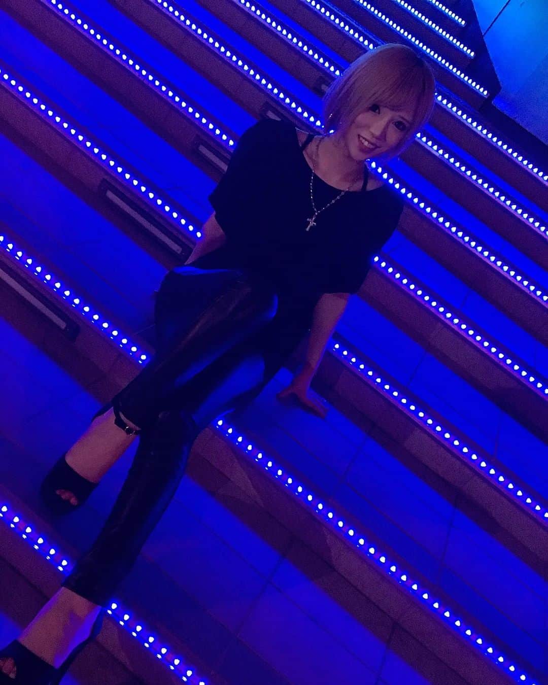 侑季美怜のインスタグラム：「・ ・ ・ 次は青💙 ・ ・ ・ #青 #インスタ映え #お台場」