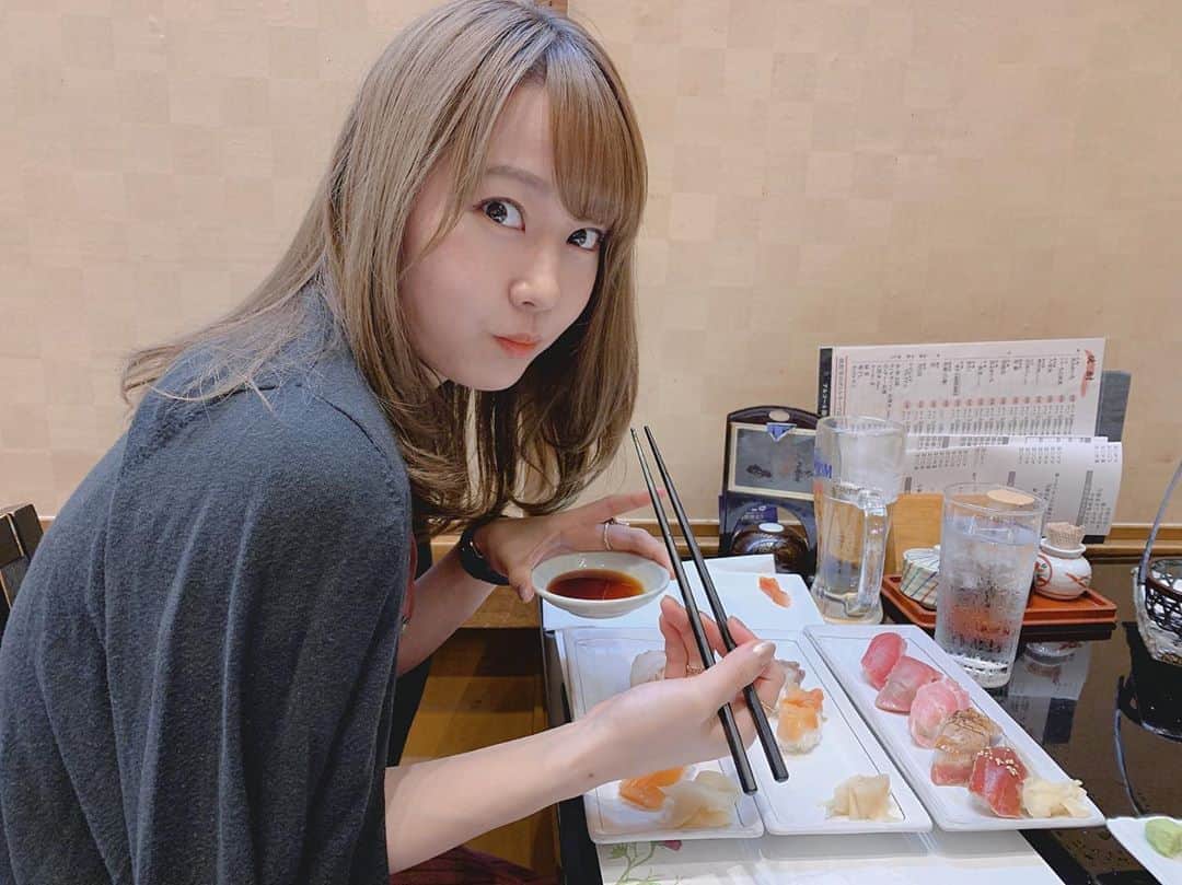 門脇佳奈子さんのインスタグラム写真 - (門脇佳奈子Instagram)「⭐️ 寿司食いね〜🍣❤️ * * * #海老 好きすぎ問題❤️ #貝 好きすぎ問題❤️」9月2日 22時41分 - kanakoofficial
