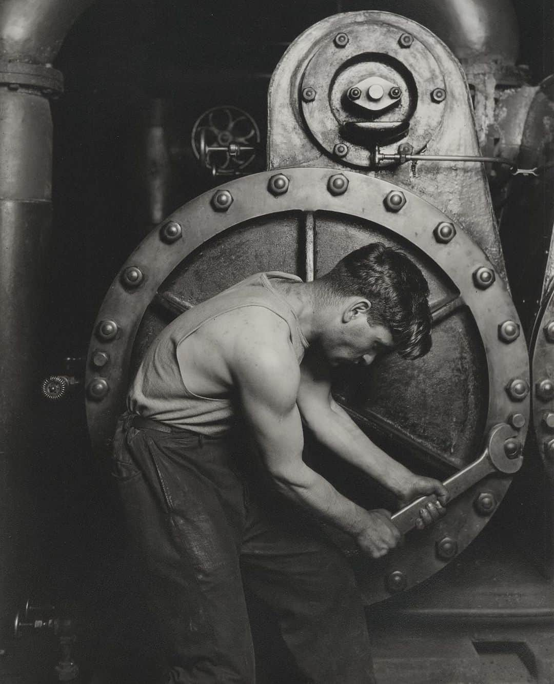 ブルックリン美術館さんのインスタグラム写真 - (ブルックリン美術館Instagram)「Happy #LaborDay! Today we celebrate the dignity of labor with a collection work by American photographer #LewisHine who took over 700 photographs of men and women in their workplaces, from farms and mines to factories. The clean muscularity and precise industrial order presented in Power House Mechanic (1920-1921) demonstrates Hine’s shift from a gritty documentary style to what he called “interpretive photography”—an approach intended to raise the stature of industrial workers, who were increasingly diminished by the massive machinery they operated.⁠⠀ ⁠⠀ Lewis Wickes Hine (American, 1874-1940). Power House Mechanic, 1920-1921. Gelatin silver photograph, image. #BrooklynMuseum, Gift of Walter and Naomi Rosenblum, 84.237.7 #BKMPhotography⁠」9月2日 22時53分 - brooklynmuseum