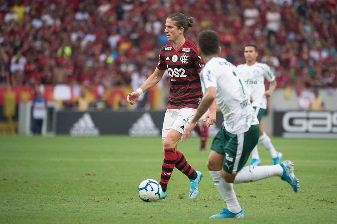 フィリペ・ルイスさんのインスタグラム写真 - (フィリペ・ルイスInstagram)「Flamengo 3x0 Palmeiras ❤️🖤❤️🖤❤️🖤 📸 @alexandrevidalfotografo」9月2日 22時54分 - filipeluis