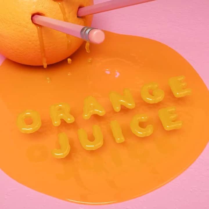 メラニー・マルティネスのインスタグラム：「💕 Snippet of "Orange Juice" off my album K-12 💕 Coming out in 4 days!!!! Artwork: @pastelae 👼 🍊 "You turn oranges to orange juice, enter there then spit it out of you. Your body is imperfectly perfect, everyone wants what the other ones working. No Orange Juice." 🍊」