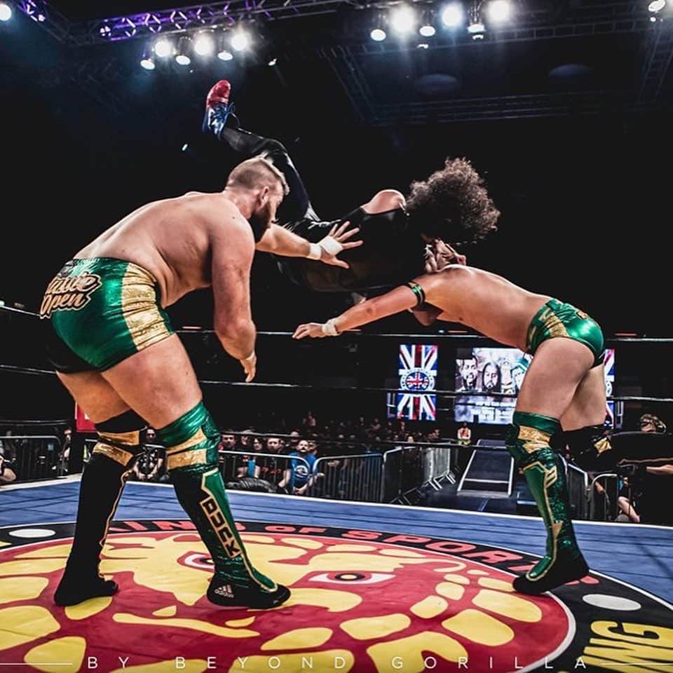 テヴィタ・フィフィタさんのインスタグラム写真 - (テヴィタ・フィフィタInstagram)「We came, we saw , we conquered! Back to Japan we go! #GOD #njpwroyalquestをお届けします #revpro 🤘🏽」9月2日 23時00分 - tangaloanjpw