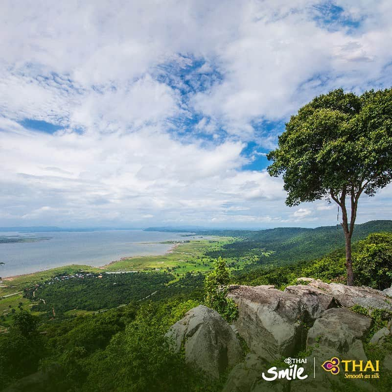 タイ航空さんのインスタグラム写真 - (タイ航空Instagram)「Nam Phong National Park is an approximately 200 kilometres park covering the provinces of Khon Kaen and Chaiyaphum, and is one of the unseen attractions in Thailand when it comes to natural beauty. . #ThaiAirways #NamPhong #KhonKaen #Chaiyaphum #FlyTHAItoThailand #AmazingThailand」9月2日 23時13分 - thaiairways