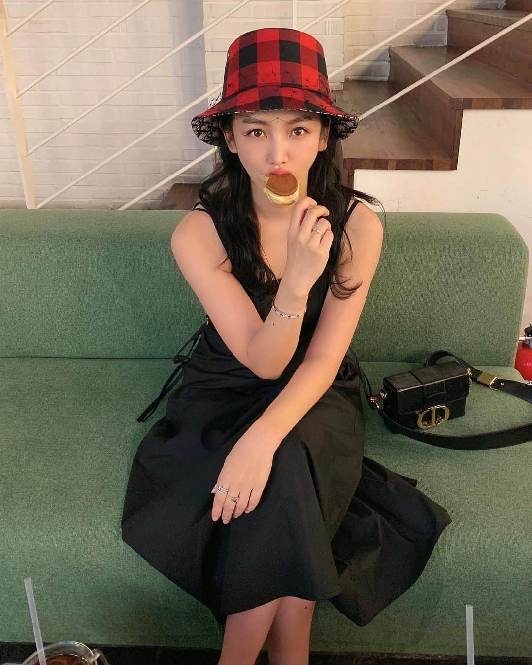 megbabyのインスタグラム：「9月になったから報告できることあるのだ☺️❤️🖤」