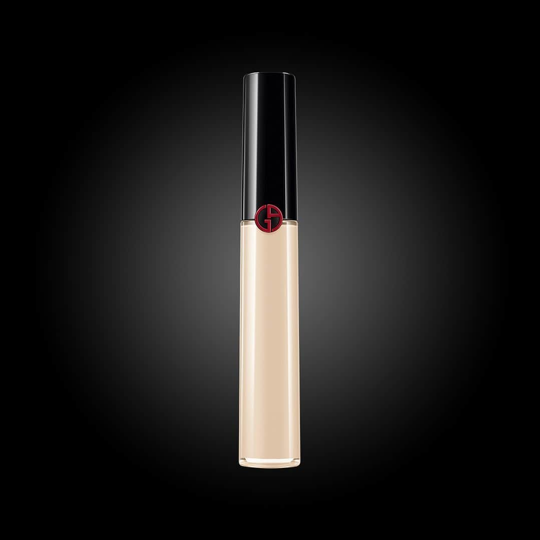 Armani Beautyさんのインスタグラム写真 - (Armani BeautyInstagram)「Conceal, cover and contour in one stroke with high coverage POWER FABRIC CONCEALER. The formula stays fresh on skin for long-lasting perfection. #ArmaniBeauty #BiennaleCinema2019 #Venezia76 #PowerFabric #TakeThePower #makeup」9月2日 23時21分 - armanibeauty