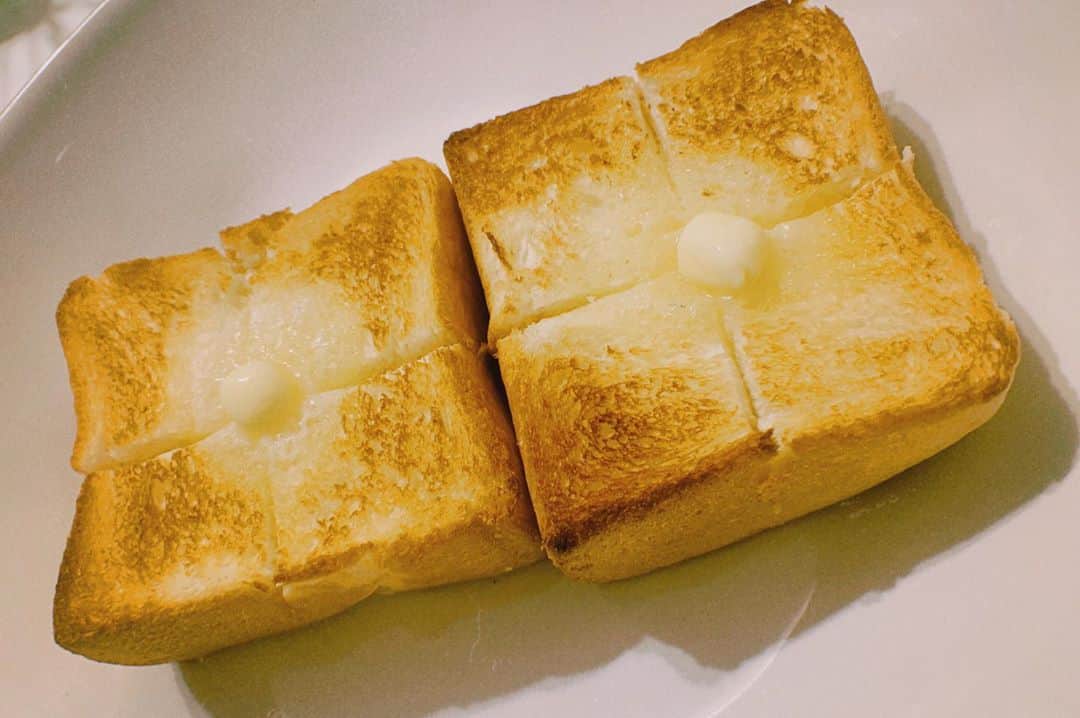 岡田紗佳さんのインスタグラム写真 - (岡田紗佳Instagram)「バルミューダすげーずら… こんなにもパンが美味しいだなんて…」9月2日 23時31分 - sayaka_okada