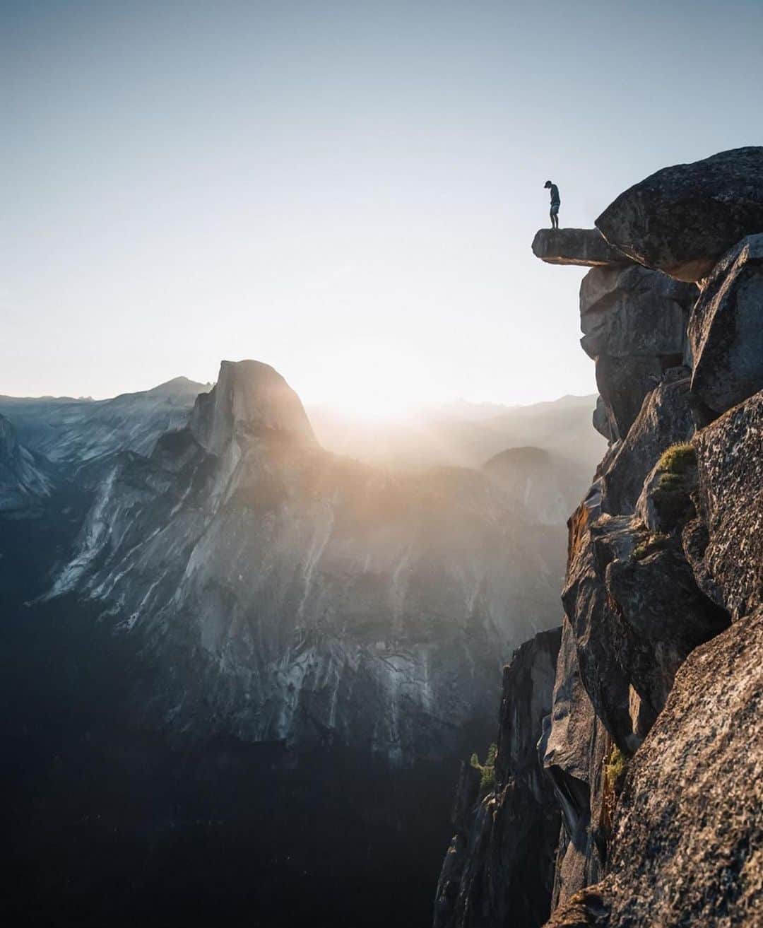 Canon Photographyさんのインスタグラム写真 - (Canon PhotographyInstagram)「Stunning shots of Yosemite by @jordhammond  Canon 5D Mark IV #road #travel #usa #yosemite」9月2日 23時41分 - cpcollectives