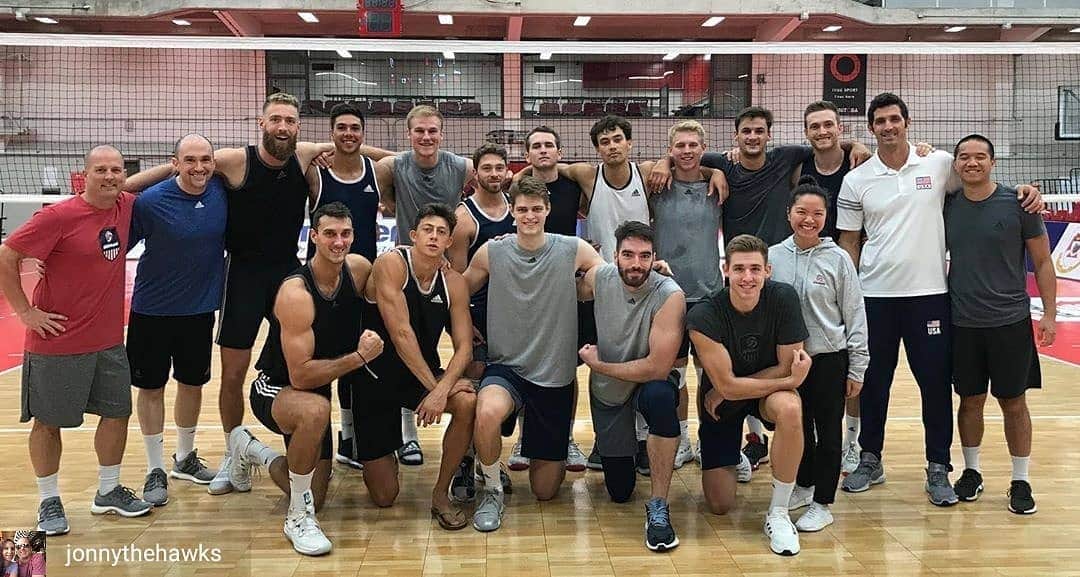 USA Volleyballさんのインスタグラム写真 - (USA VolleyballInstagram)「Our team for the NORCECA Championship gets started today! Get the details on our web site.」9月2日 23時35分 - usavolleyball