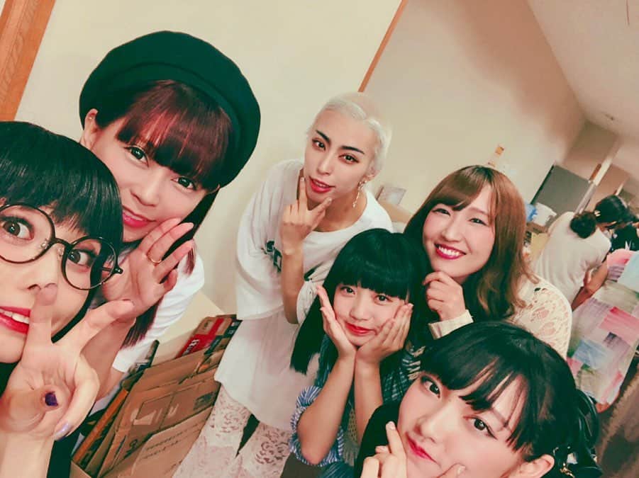 青山愛菜さんのインスタグラム写真 - (青山愛菜Instagram)「舞台［プレイハウス］観てきた！ぜんっぜん想像してたのと違った！もちろん良い意味で！ ライブの時とは違う振付けのギャンパレの曲は釘付けになって観てた。 演技するみんなは普段ぽさもありながら、でもちゃんと女優もしててアーティストもしてて、素敵やったで😭 #プレイハウス #GANGPARADE #東京芸術劇場」9月2日 23時43分 - ainamnsl