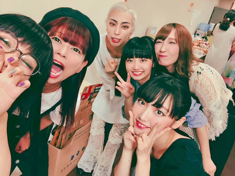 青山愛菜さんのインスタグラム写真 - (青山愛菜Instagram)「舞台［プレイハウス］観てきた！ぜんっぜん想像してたのと違った！もちろん良い意味で！ ライブの時とは違う振付けのギャンパレの曲は釘付けになって観てた。 演技するみんなは普段ぽさもありながら、でもちゃんと女優もしててアーティストもしてて、素敵やったで😭 #プレイハウス #GANGPARADE #東京芸術劇場」9月2日 23時43分 - ainamnsl