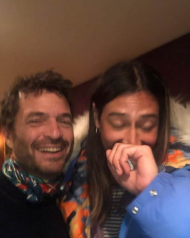 カインドネスさんのインスタグラム写真 - (カインドネスInstagram)「I'm coming to Paris tomorrow to talk about this record and it's not much fun to think of Paris without you! I would hope I might have persuaded you to come see @davidblot on Nova with me, but there's also a real danger I might have been unable to get a word in edgeways. I've been reading about your youth and the craziness that happened when you were the same age you met me. This video of you, Gilb'R & Hubert outside Twilo gave me a chuckle as I think you got lost in the technical for a moment, much as I did when I first came to Motorbass. Like Herbie Hancock says, you have to learn your tools to forget them...... I've also been reading about the beginnings of friendships I see in real life now. I didn't realize Motorbass got a shout out on Da Funk but it makes sense. I never realised Laurent was the same Mr Learn who did all the dialogue samples on Super Discount. But it makes sense. It all comes together, and we come together to keep your spirit near ♥️ Missing you.」9月3日 5時07分 - kindnessmusic