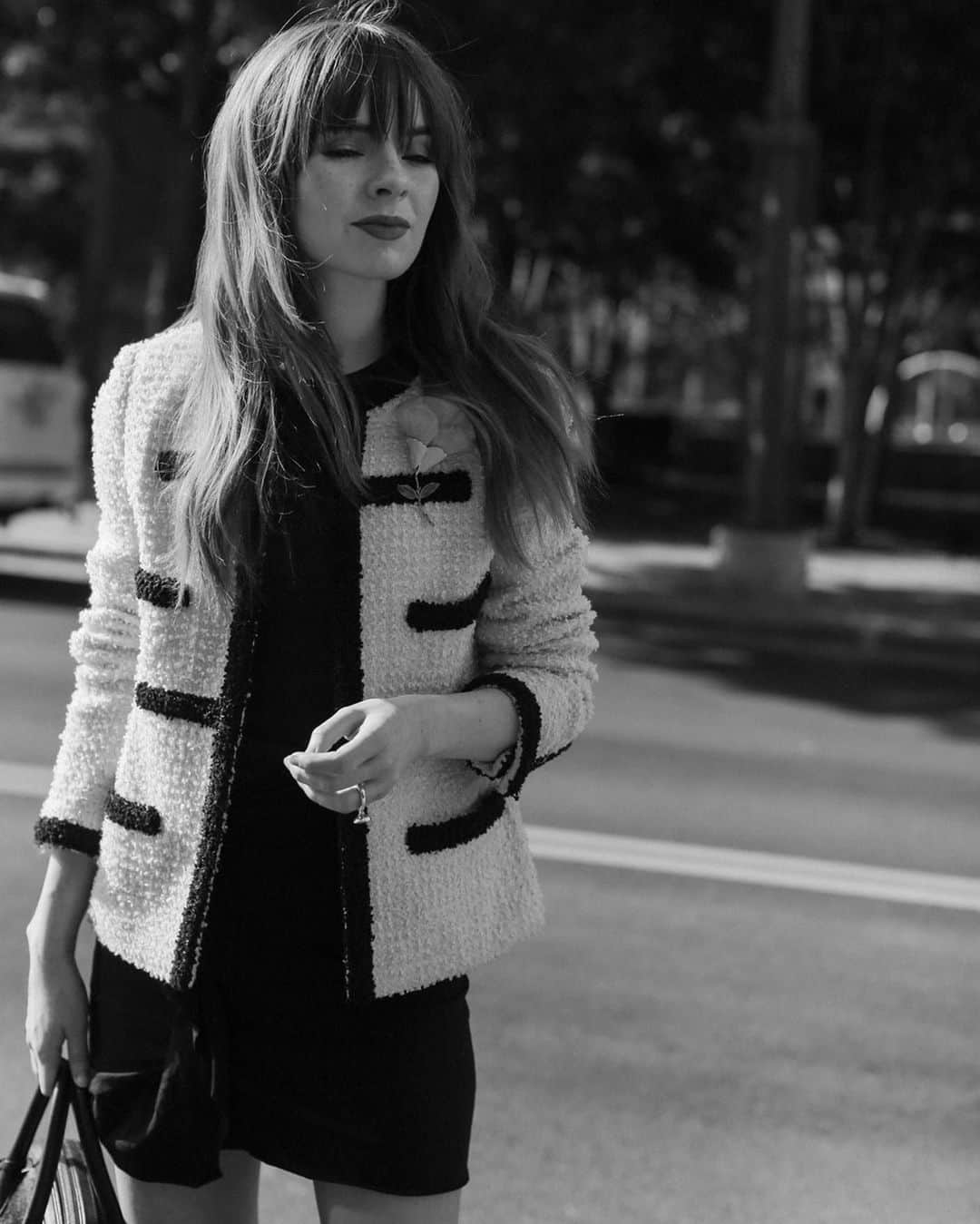 ジェーン・アルドリッジのインスタグラム：「Vintage @chanelofficial 🖤🖤🖤」