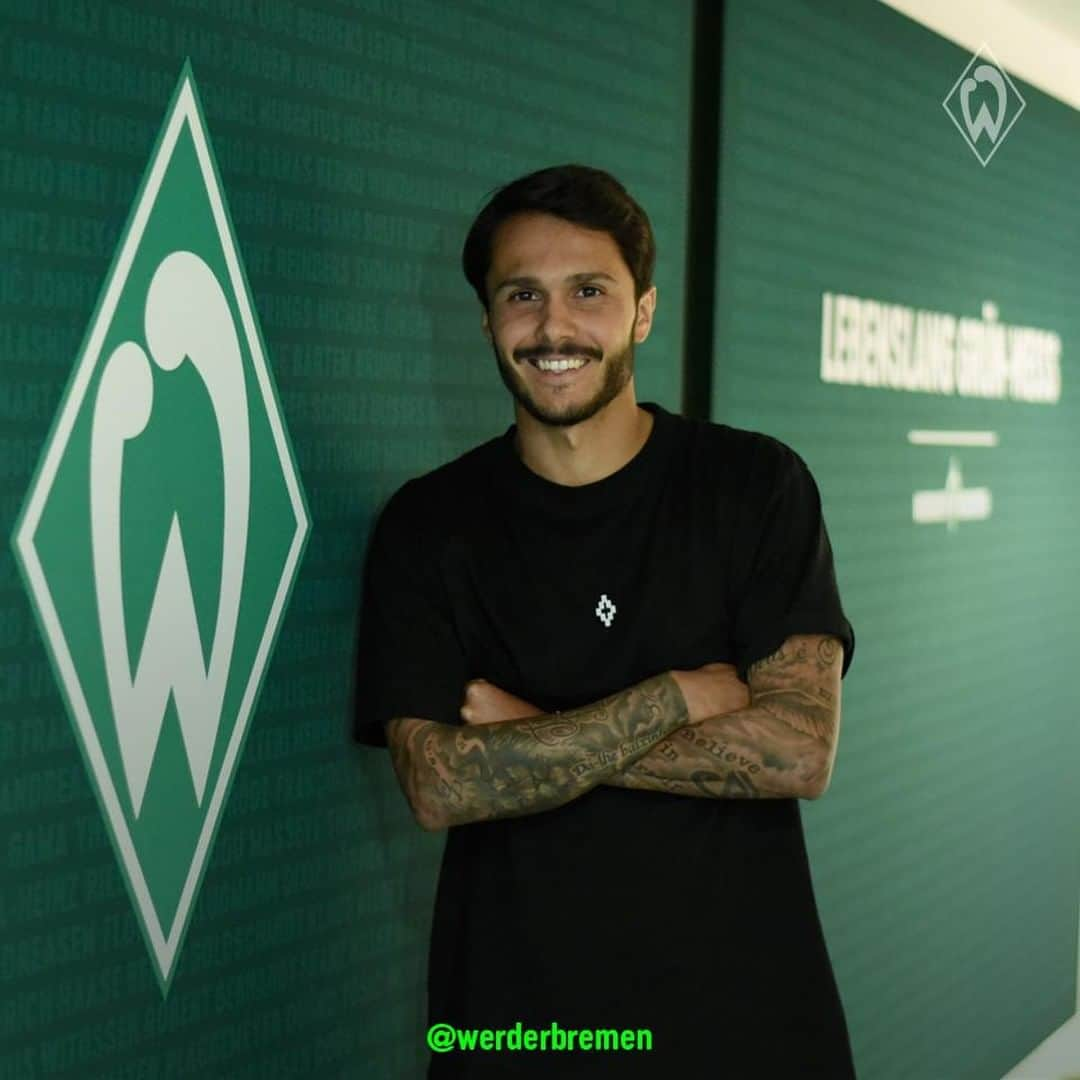 ヴェルダー・ブレーメンさんのインスタグラム写真 - (ヴェルダー・ブレーメンInstagram)「💚-lich willkommen, @leobittencourt32! _______ #werder #bremen #svw #Leo #Bittencourt #Transfer #Neuzugang #grünweiß」9月3日 0時31分 - werderbremen