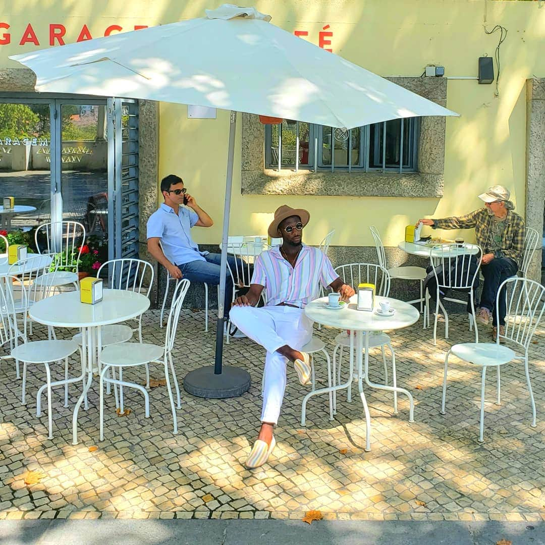 アッシャー・ヒルさんのインスタグラム写真 - (アッシャー・ヒルInstagram)「Third best dressed. . . . . . . #sintra #portugal🇵🇹 #weddinghangover #takemeback #blackmenwithstyle 📸@maservant」9月3日 0時51分 - asherkwacie