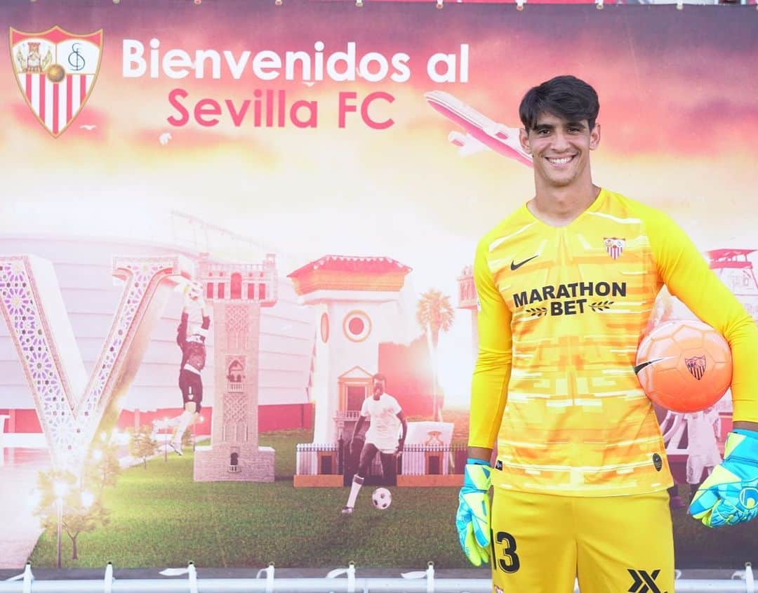 セビージャFCさんのインスタグラム写真 - (セビージャFCInstagram)「¡Bienvenido al #SevillaFC! ⚪️🔴 #Welcome #WeareSevilla #vamosmiSevilla」9月3日 0時58分 - sevillafc