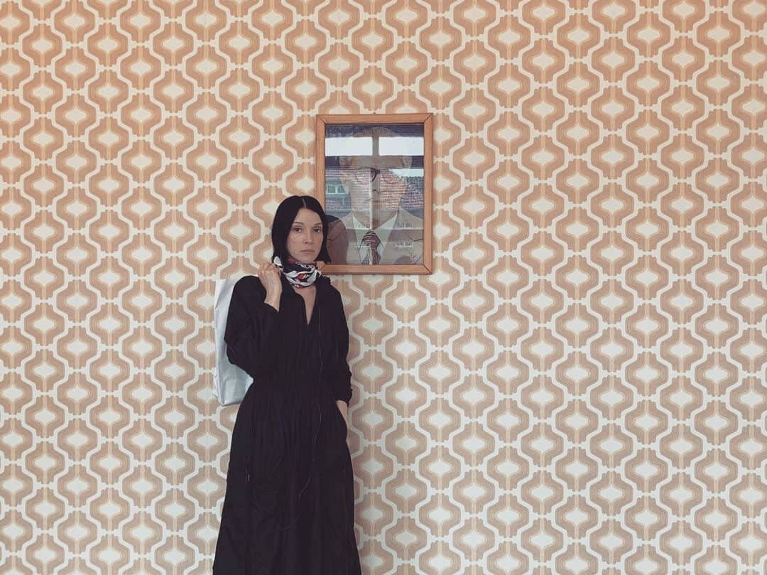 セイント・ヴィンセントさんのインスタグラム写真 - (セイント・ヴィンセントInstagram)「Taken after a tour of a Stasi prison in Berlin. I am not smiling because...I had just taken a tour of a Stasi prison.」9月3日 1時02分 - st_vincent