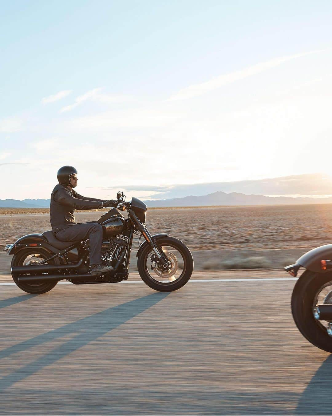 Harley-Davidsonさんのインスタグラム写真 - (Harley-DavidsonInstagram)「There’s no better way to spend #LaborDay weekend than in the open air, embracing the end of summer at 60 mph. #HarleyDavidson」9月3日 1時03分 - harleydavidson