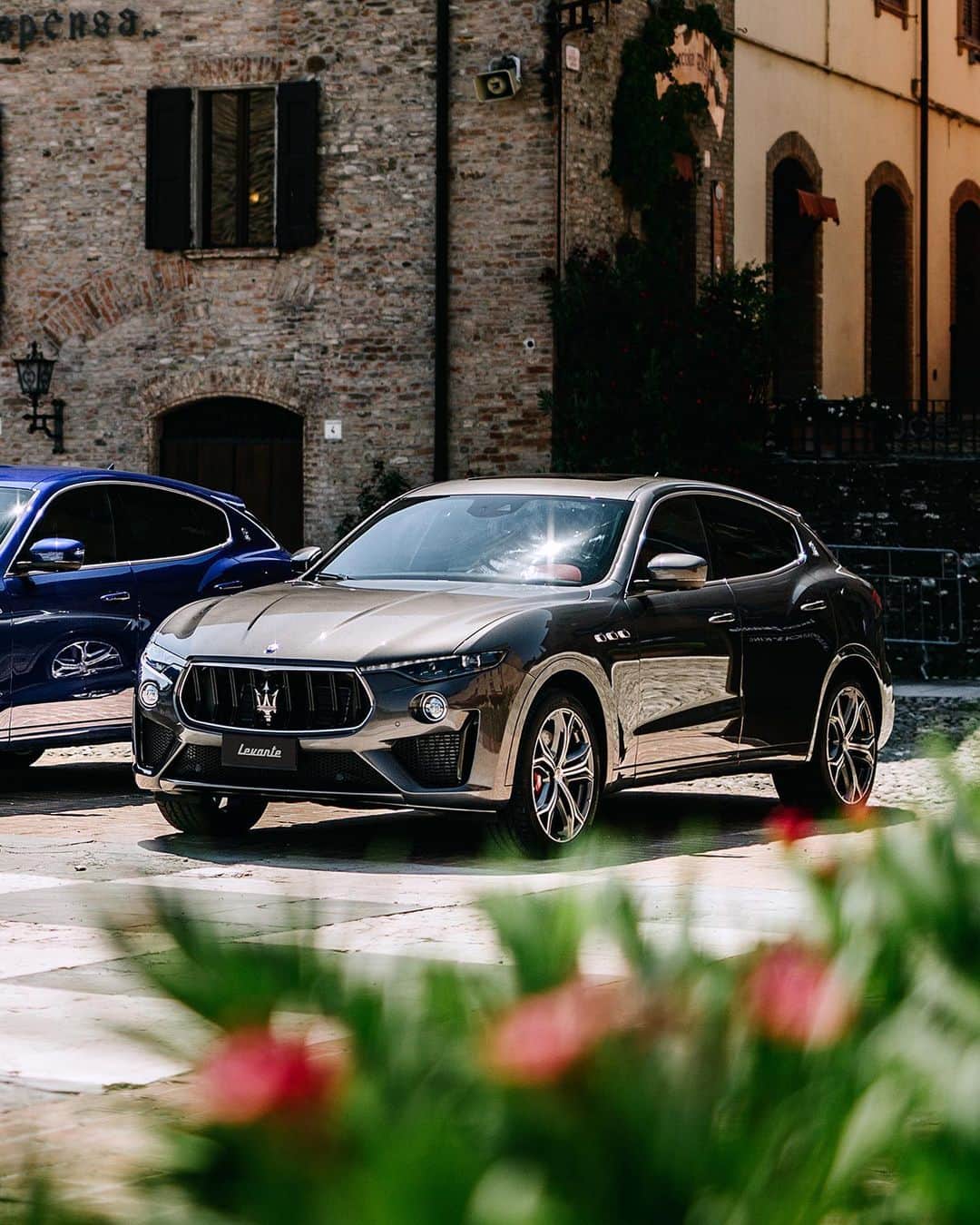 マセラティさんのインスタグラム写真 - (マセラティInstagram)「A V8 breathtaking scene. #MaseratiLevanteGTS #MaseratiLevante #Maserati」9月3日 1時51分 - maserati