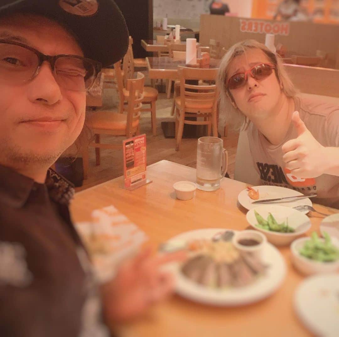 樫原伸彦さんのインスタグラム写真 - (樫原伸彦Instagram)「. →Pia-no-jaC←レコーディング HIROの小物ダビングでした。  入れたもの、もう忘れてんだろうなぁw  肉とか海老をビールで流し込んでフィニッシュ。  アルバムまだまだ未完成。 頑張ります。」9月3日 2時27分 - nobustagrammy
