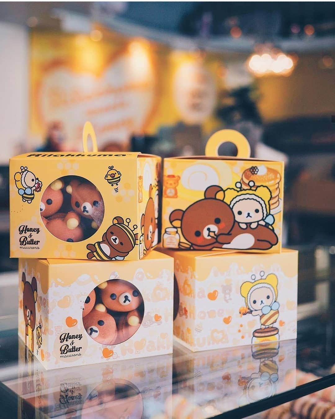 Rilakkuma US（リラックマ）さんのインスタグラム写真 - (Rilakkuma US（リラックマ）Instagram)「Check out the adorable boxes for the @honeyandbutter macarons! These are the only officially licensed Rilakkuma macarons in the US! Tag a friend who needs this cute treat ASAP! . . . #rilakkumaus #Rilakkuma #sanx #macarons #cutefood #laeats #eaterla #リラックマ #サンエックス」9月3日 2時37分 - rilakkumaus