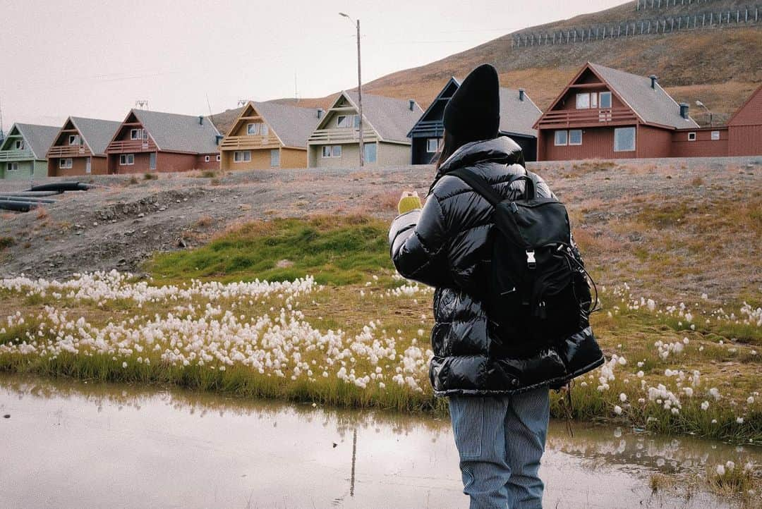 リウ・ウェンさんのインスタグラム写真 - (リウ・ウェンInstagram)「First time journeying to Longyearbyen. What an unbelievable experience! 🏔☔️」9月3日 2時59分 - liuwenlw