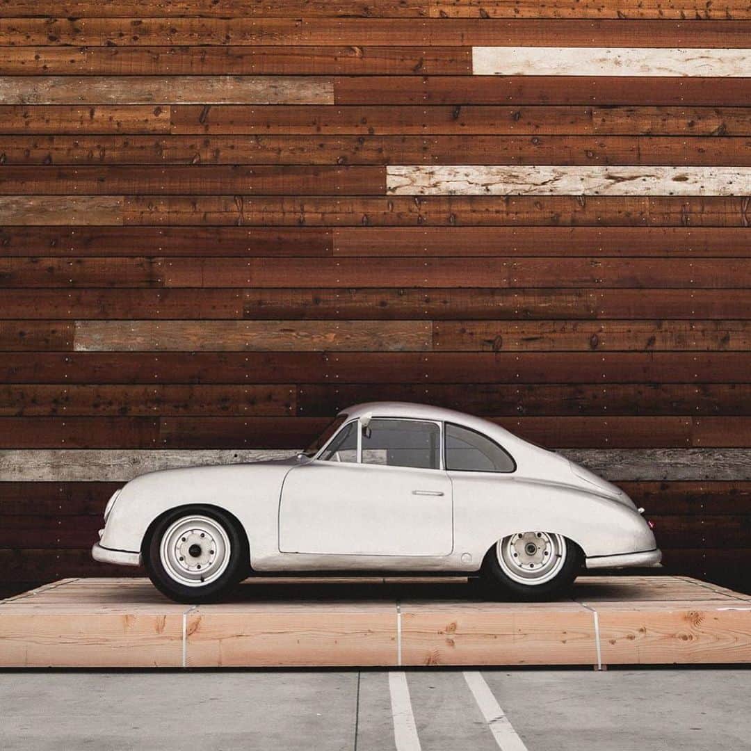 のインスタグラム：「Parked. No Labor on #Laborday 📸 @shiftpattern」