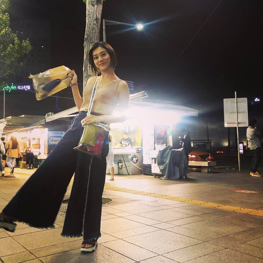 指出瑞貴さんのインスタグラム写真 - (指出瑞貴Instagram)「🌠🌝💫🔮💛🔱 #東大門 #쇼핑 #shopping #강남 #joeandjuice #demisoda #메로나 #さ私服」9月3日 13時14分 - sashidemizuki