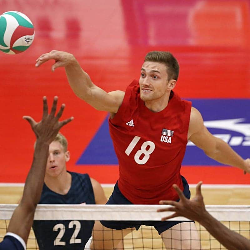 USA Volleyballさんのインスタグラム写真 - (USA VolleyballInstagram)「The U.S. Men 🇺🇸 beat the Dominican Republic 🇩🇴 on Monday, 3-0 in their 1st pool play match of the NORCECA Championship. Link to story in our bio.」9月3日 13時41分 - usavolleyball