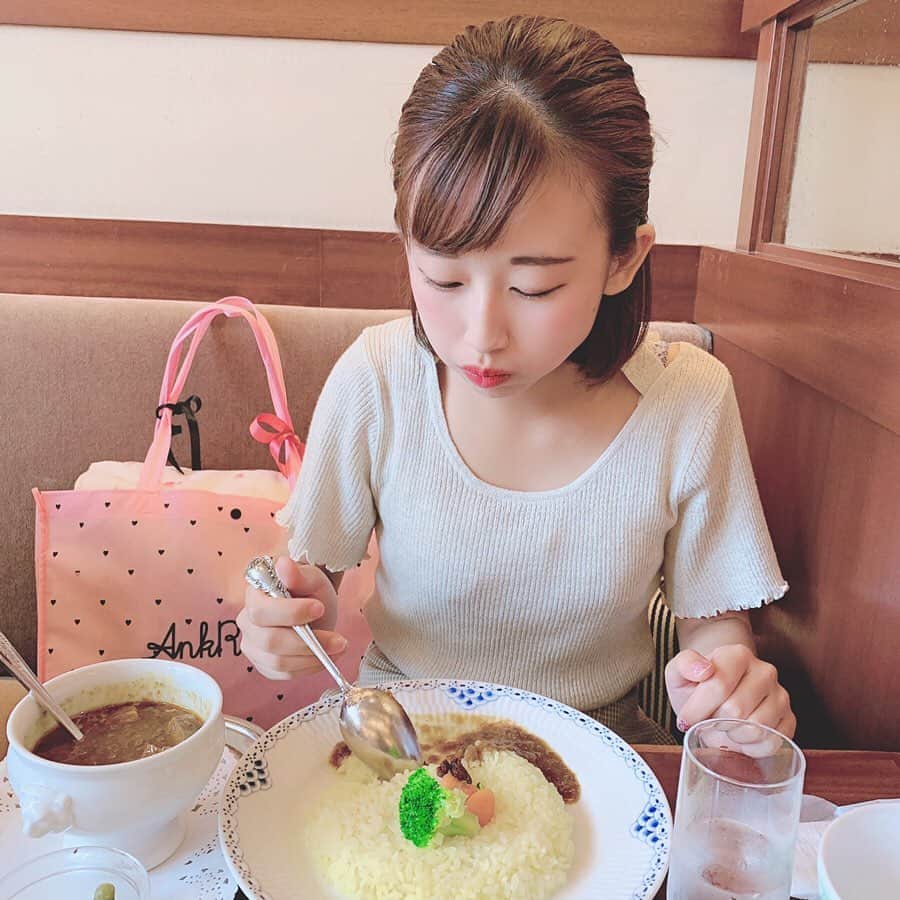 桜愛美さんのインスタグラム写真 - (桜愛美Instagram)「うまうま、、ん？？💓笑 #model #tokyo」9月3日 14時05分 - manami_guitars