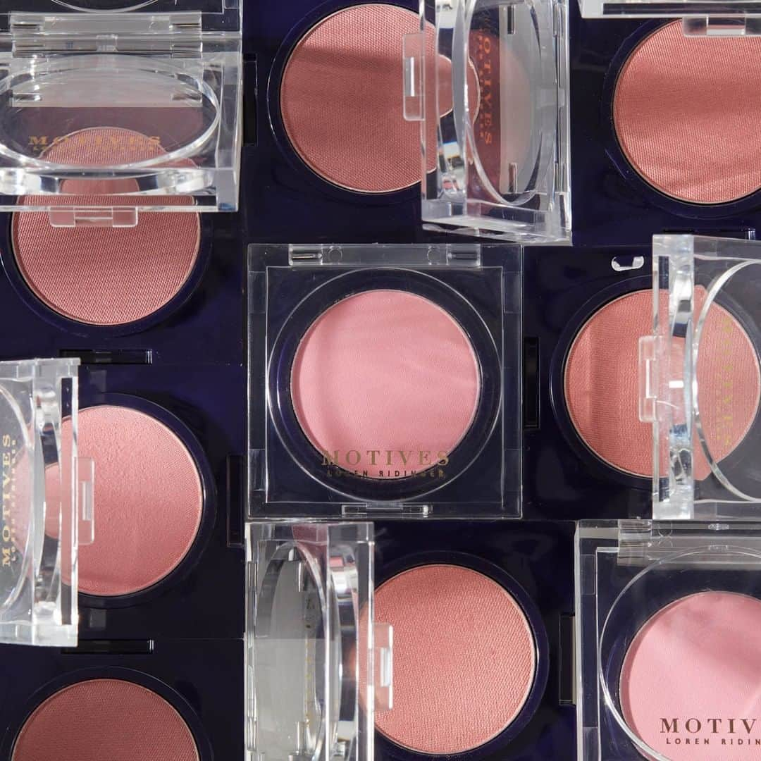 Motives Cosmeticsさんのインスタグラム写真 - (Motives CosmeticsInstagram)「Is there anything more flirty and feminine than the blush of your cheeks when you’re slightly flustered or delightfully flattered?! For the days when you want a simple and ultra femme look, this collection is sure to please. . . . . #motives #motivescosmetics  #mua #makeuplove #makeupartist  #makeupadict #makeupobsessed  #blush #blushbundles #blushingbeauty」9月3日 5時30分 - motivescosmetics