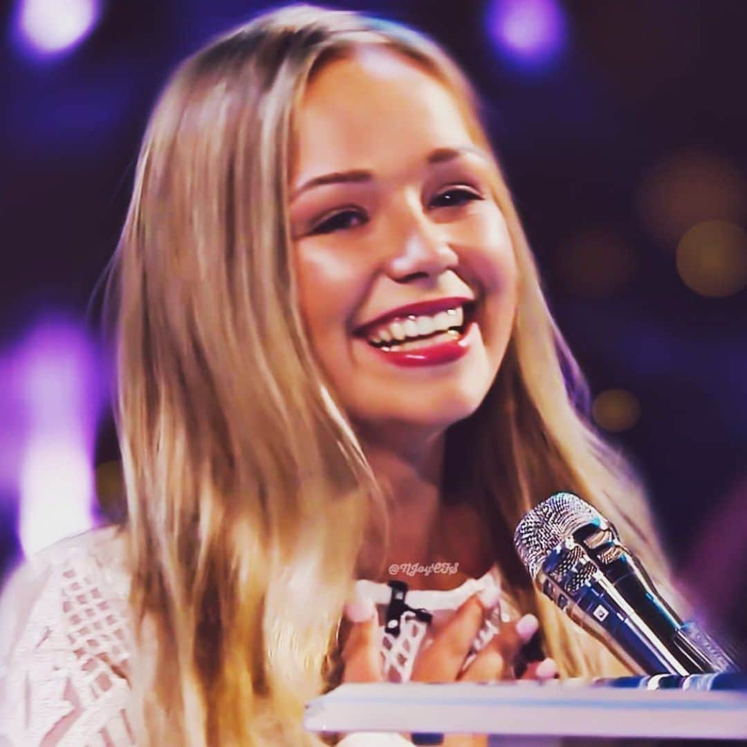 コニー・タルボットのインスタグラム：「Love these edits from @bgt , THANK YOU 💞」