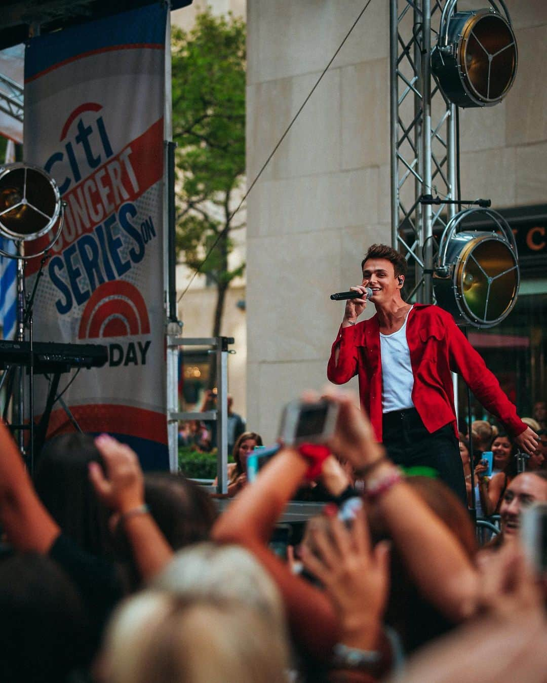 Jonahmaraisさんのインスタグラム写真 - (JonahmaraisInstagram)「@todayshow was an absolute dream this morning ♥️」9月3日 5時33分 - jonahmarais