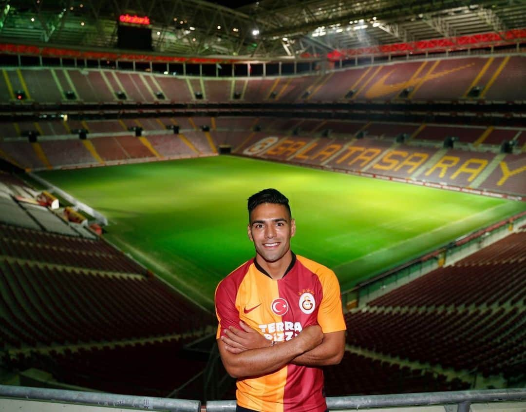 ガラタサライSKさんのインスタグラム写真 - (ガラタサライSKInstagram)「Galatasaray Sportif AŞ, Radamel @falcao’nun kulübümüze transferi hakkında kulübü AC Monaco ile anlaşmaya vardı. #MissionFalcaoComplete」9月3日 5時54分 - galatasaray