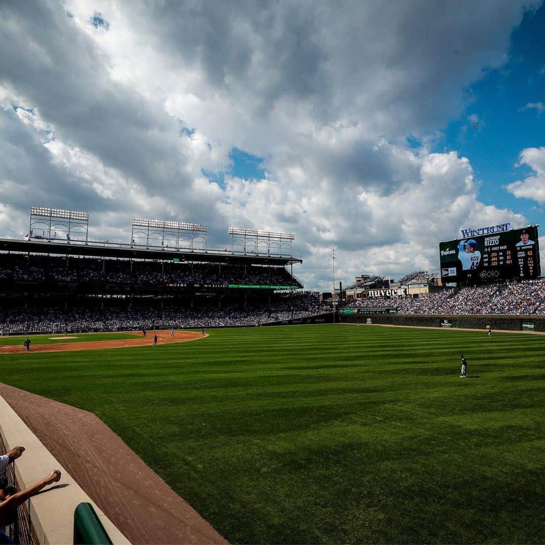 シカゴ・カブスさんのインスタグラム写真 - (シカゴ・カブスInstagram)「Cubs WIN! #EverybodyIn」9月3日 6時27分 - cubs