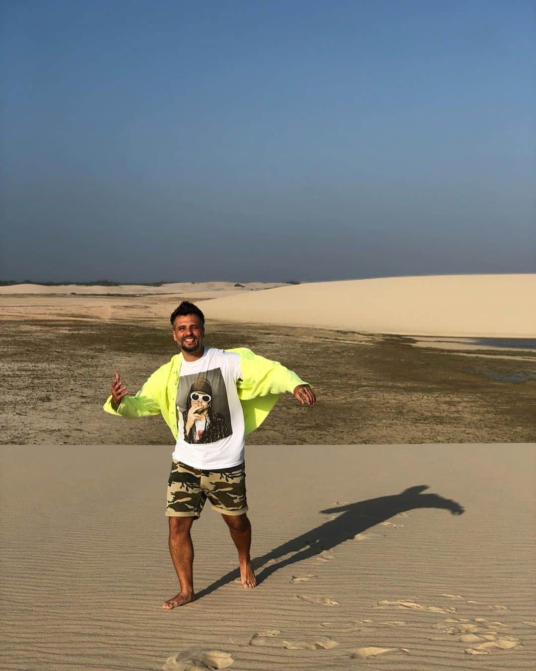 Bruno Gagliassoさんのインスタグラム写真 - (Bruno GagliassoInstagram)「Até o Kurt lembrou de trazer óculos e eu não. Bateu a ventania e to com dois caminhões de areia nos olhos... 👀」9月3日 6時36分 - brunogagliasso