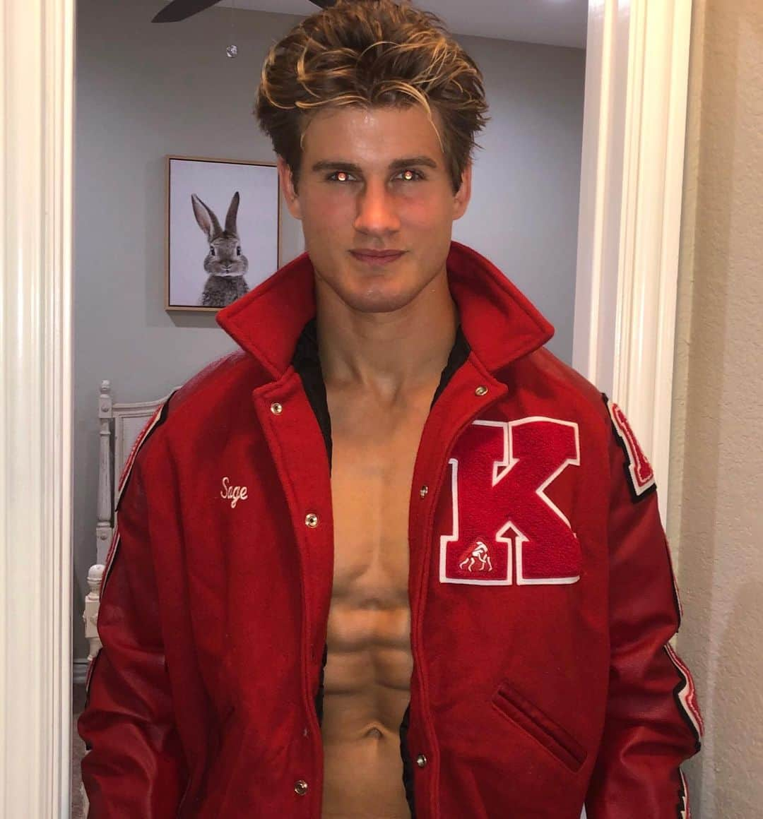 セージ・ノースカットさんのインスタグラム写真 - (セージ・ノースカットInstagram)「Highschool Letterman 🐅」9月3日 7時34分 - supersagenorthcutt