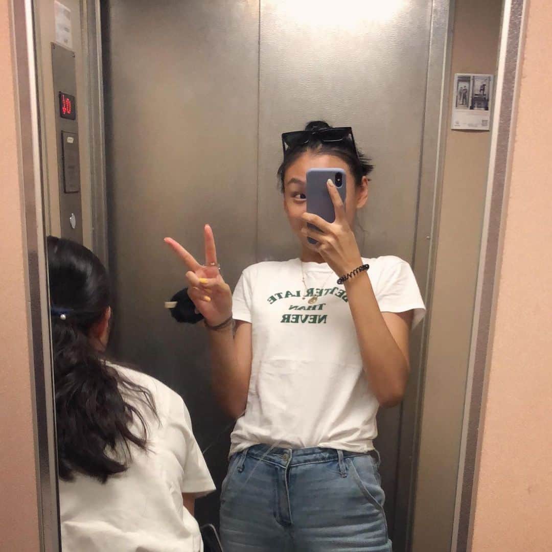 lixibei_iceのインスタグラム：「连续 胳膊疼第三天〰️」